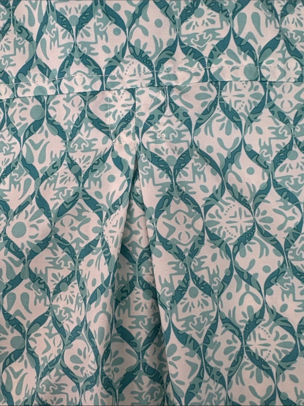 Ascend Teal and White Sleeveless Collared Blouse - Picture 10 of 13